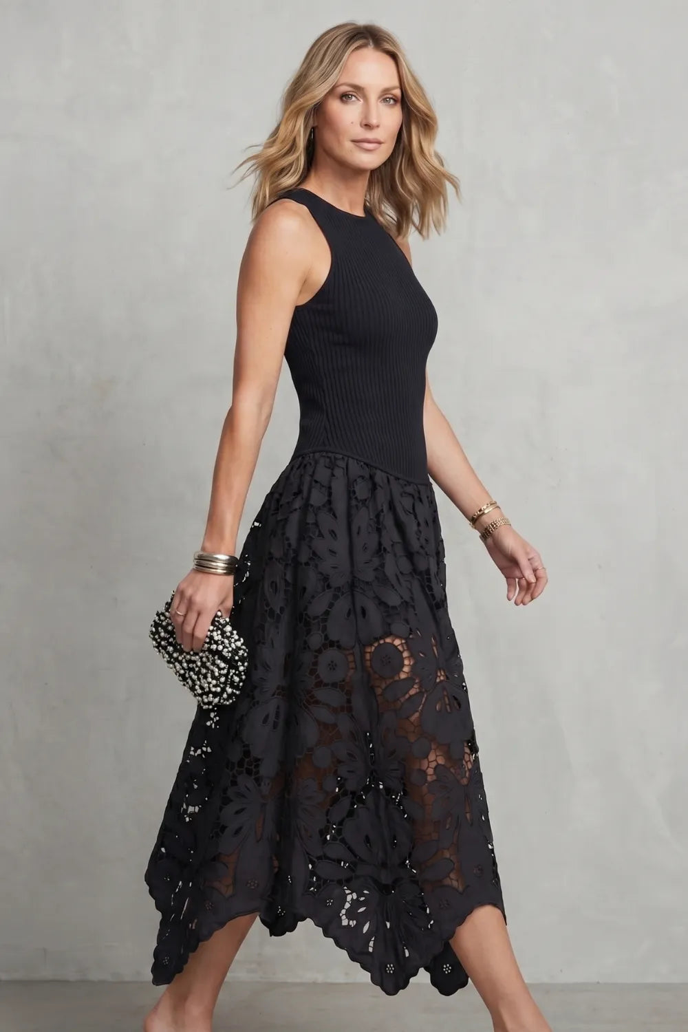 Lace contrast elegance – Midi dress