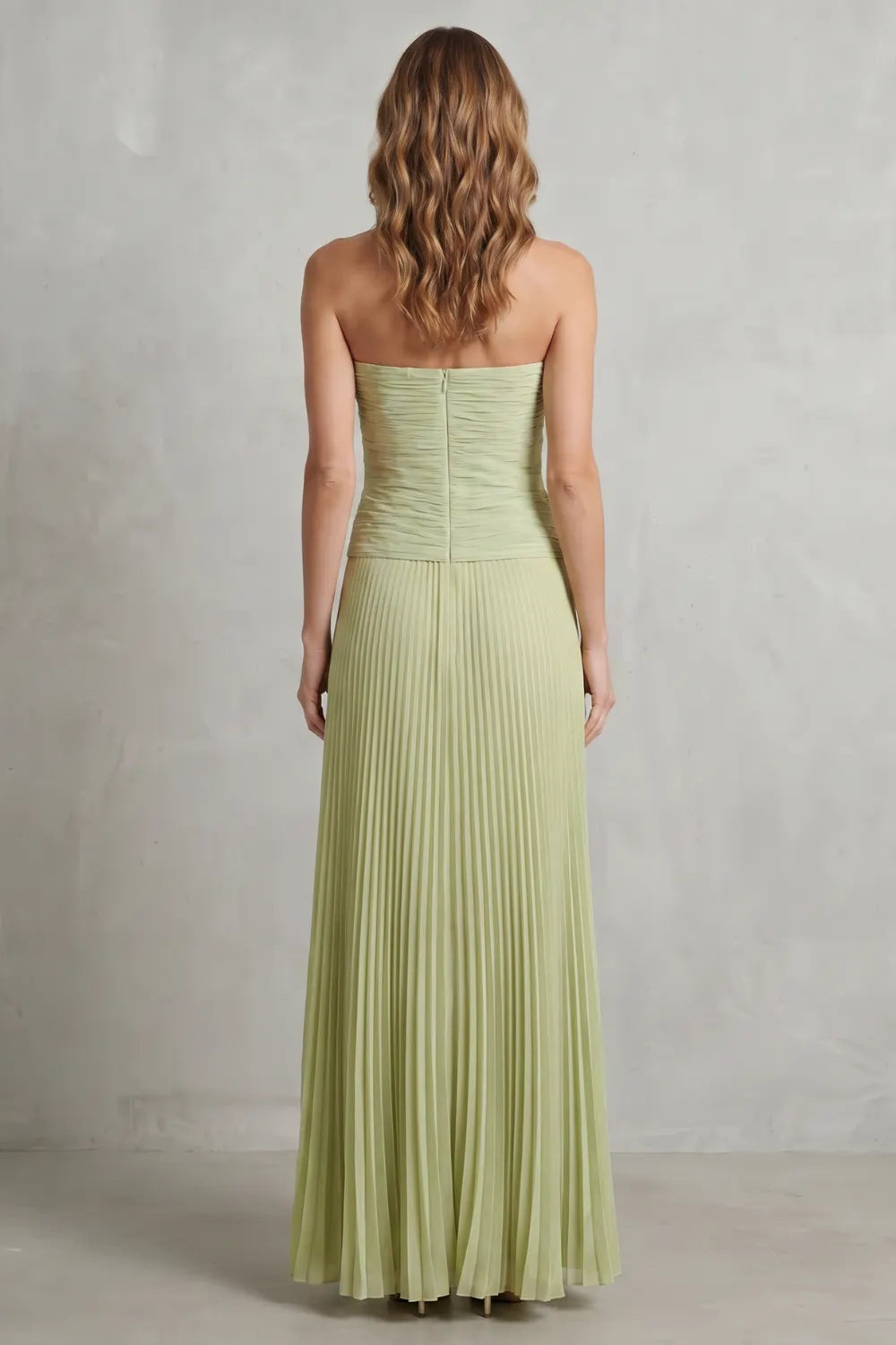 Pleated strapless elegance – Maxi dress