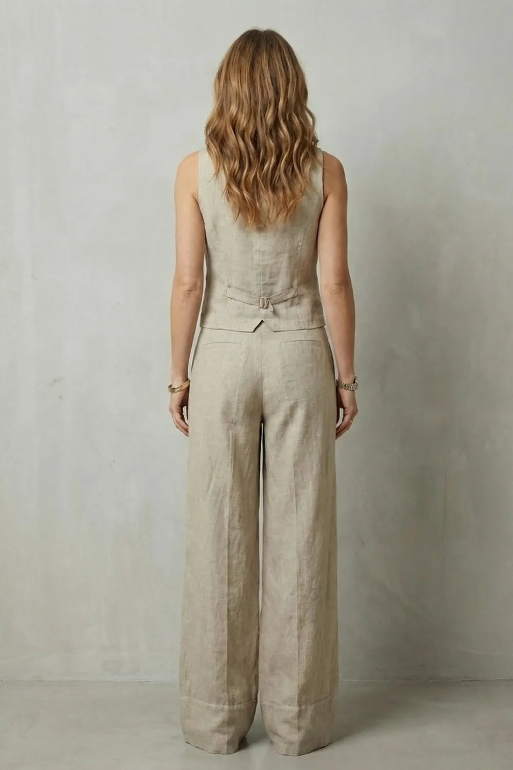 Relaxed tailored elegance – Vest and pants set