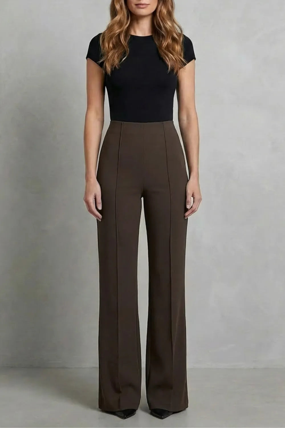 Streamlined silhouette – High-waist wide-leg trousers