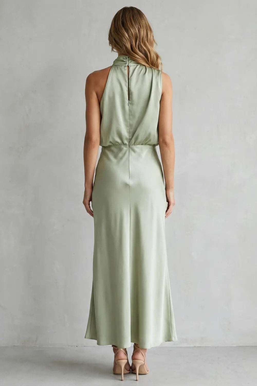 Halter neck elegance – Maxi dress