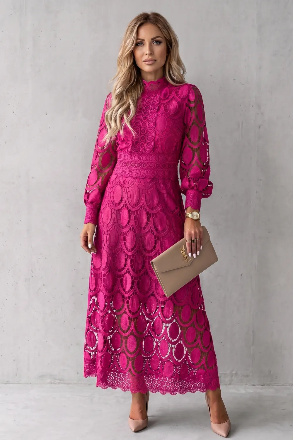Intricate lace elegance – Midi dress