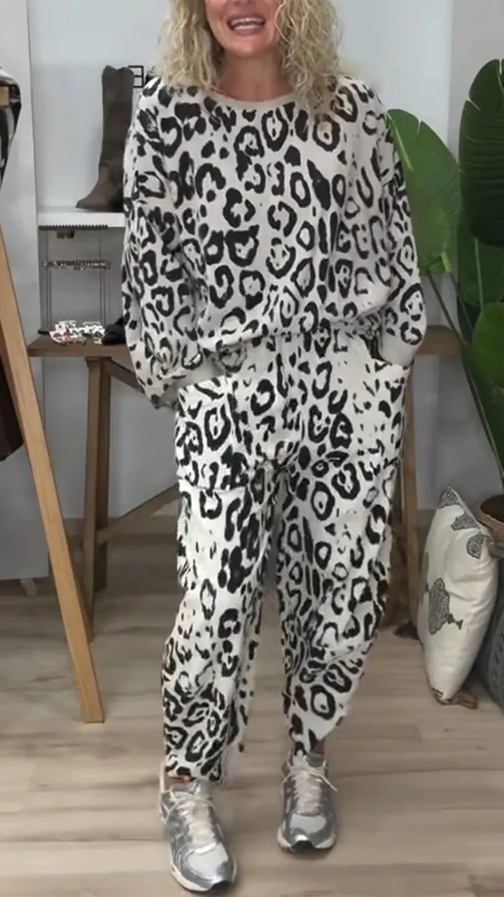 Women Round Neck Printed Top and Pants Casual Suit