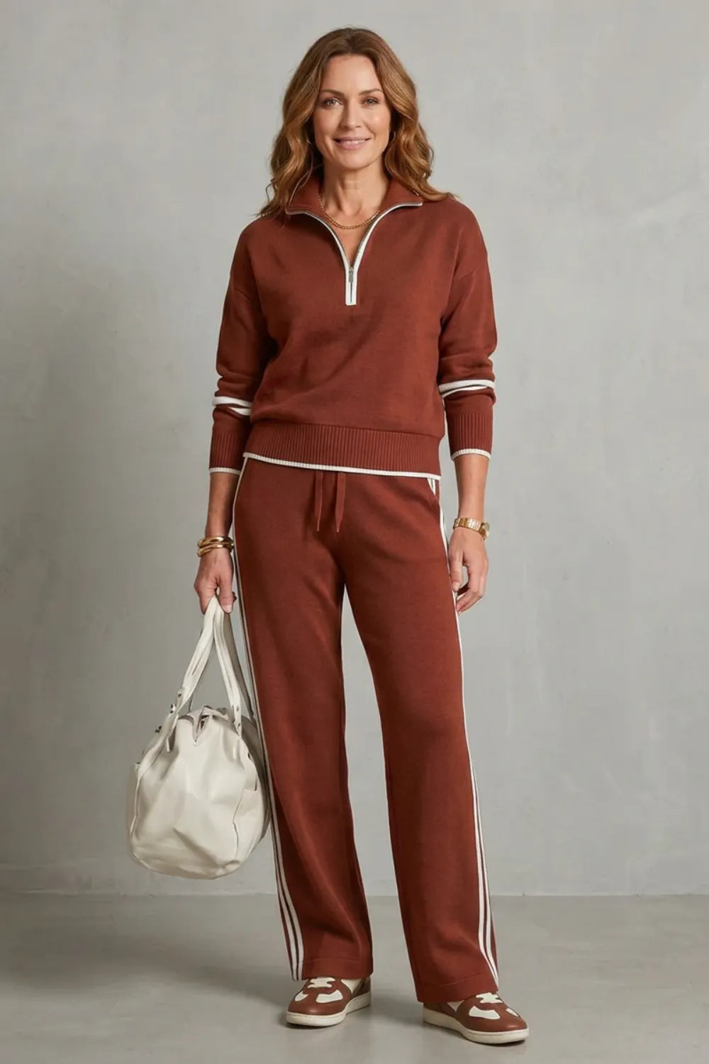 Sporty contrast trim – Lounge set