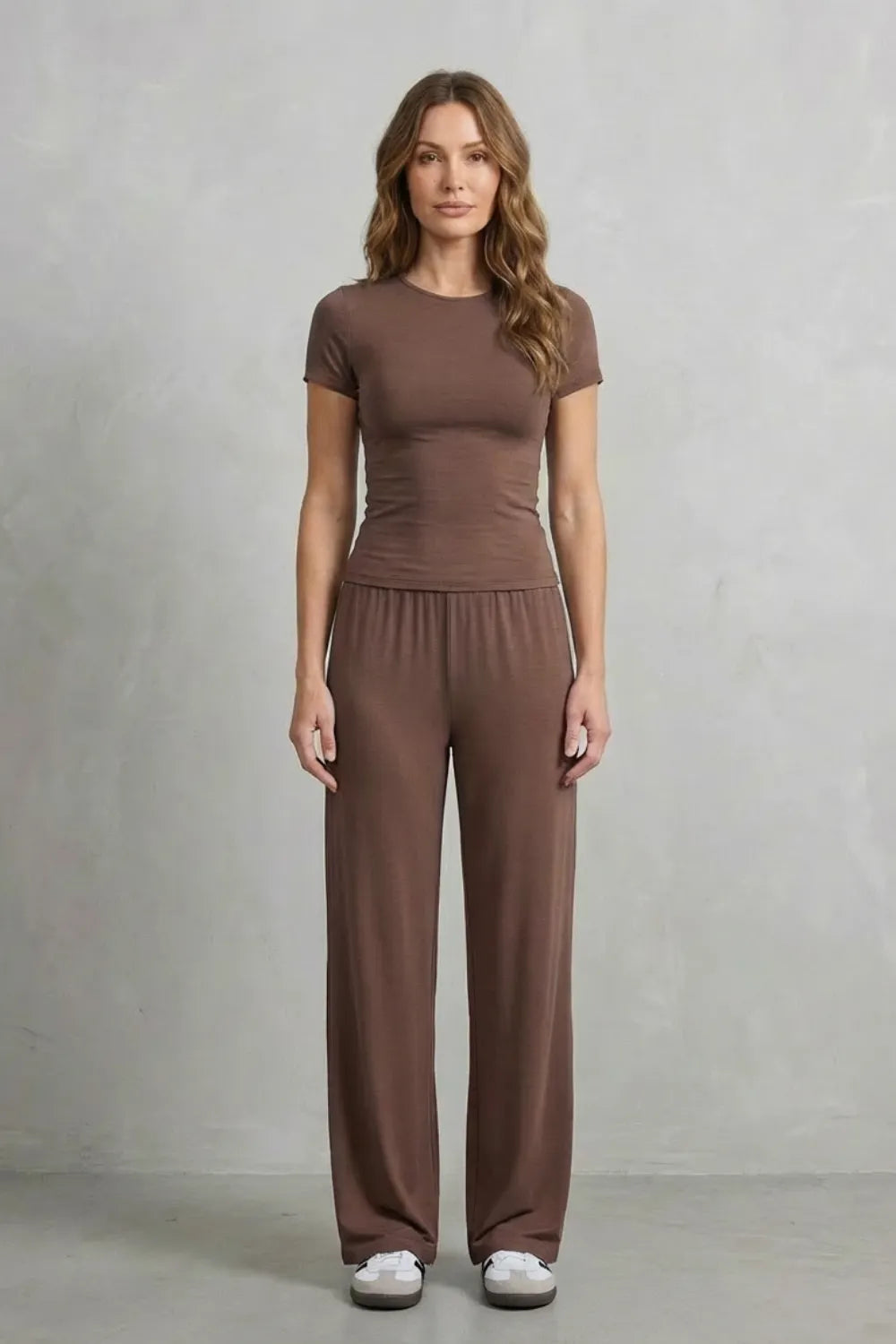 Sleek Simplicity – Pure Color Wide-Leg Pants Suit