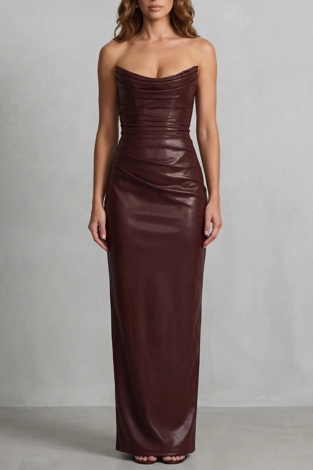 Sculpted faux leather – Maxi dress