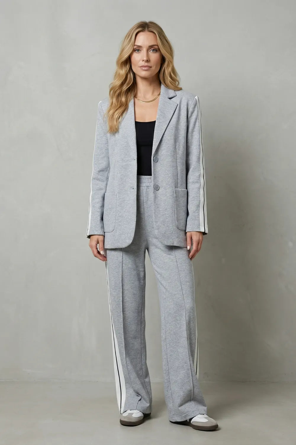 Sporty tailored contrast – Two piece set
