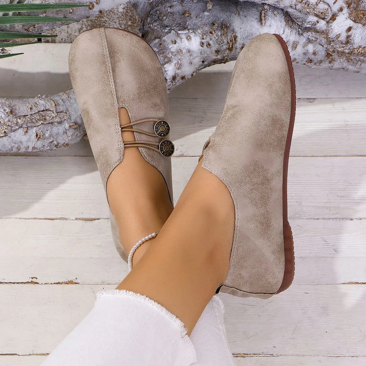 Women's Elegant soft sole round toe buckle decoration Flat Shoes