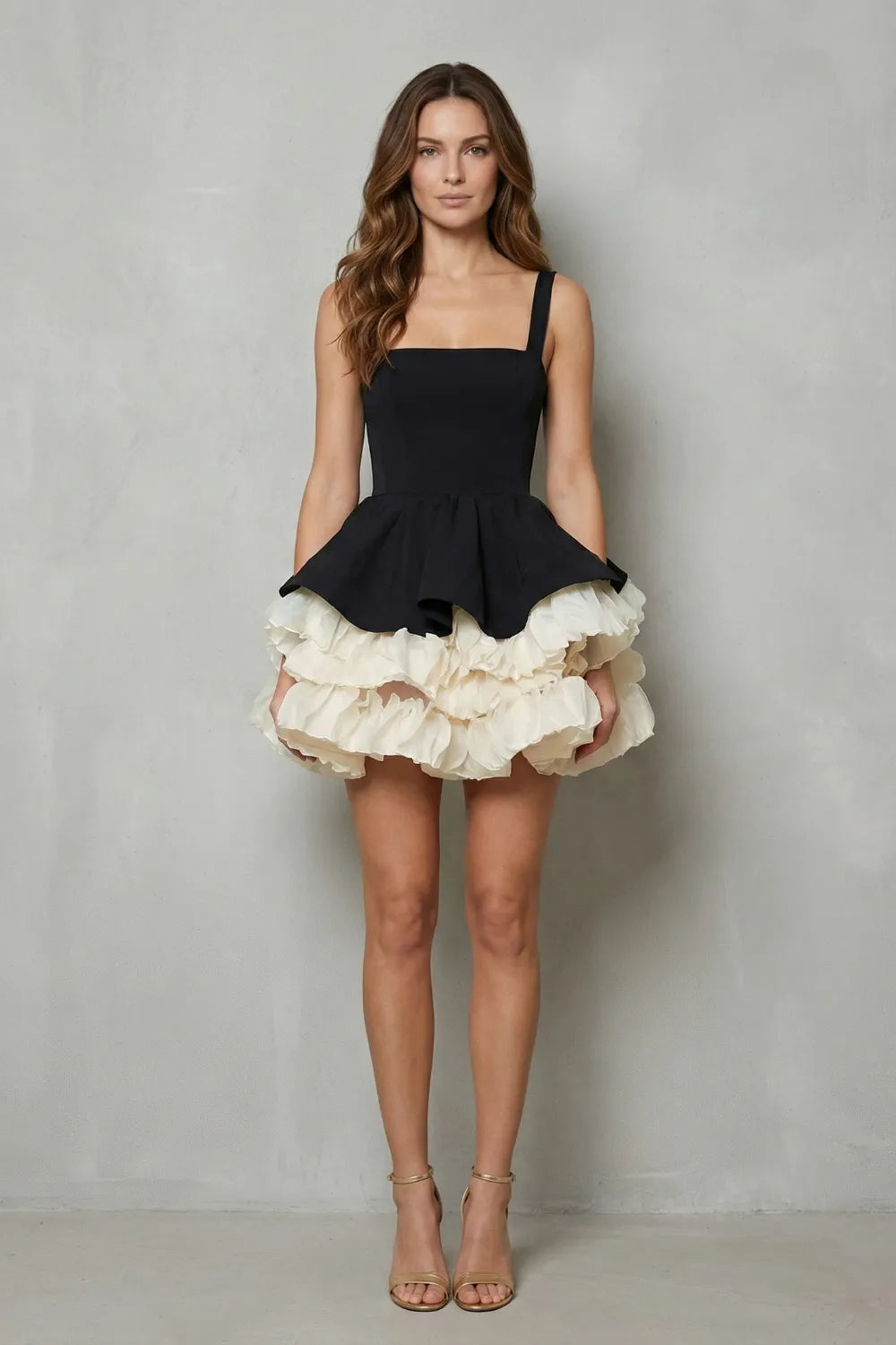 Statement volume – Women’s Sleeveless Puffy Mini Dress