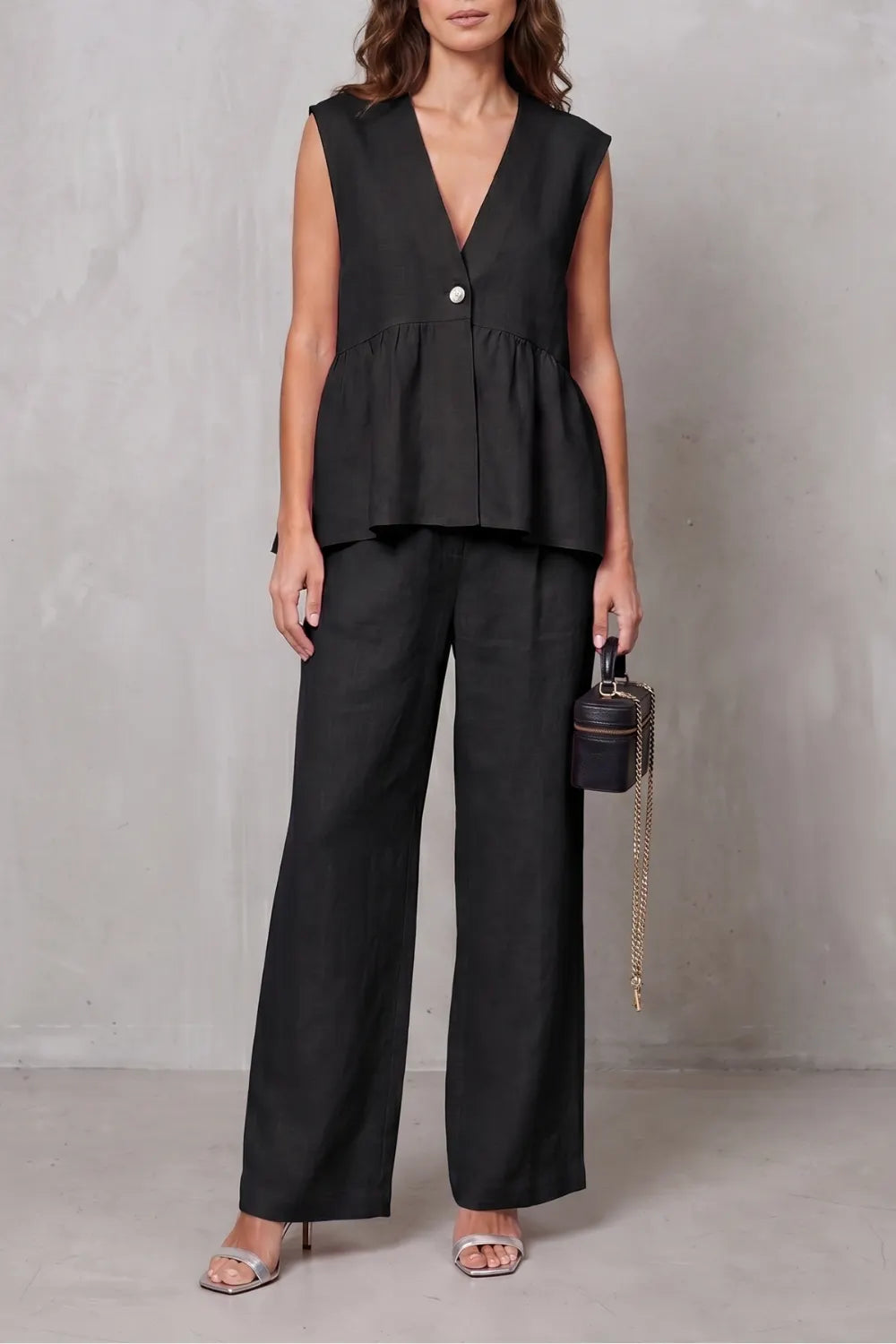 Soft peplum elegance – Two-piece trouser set