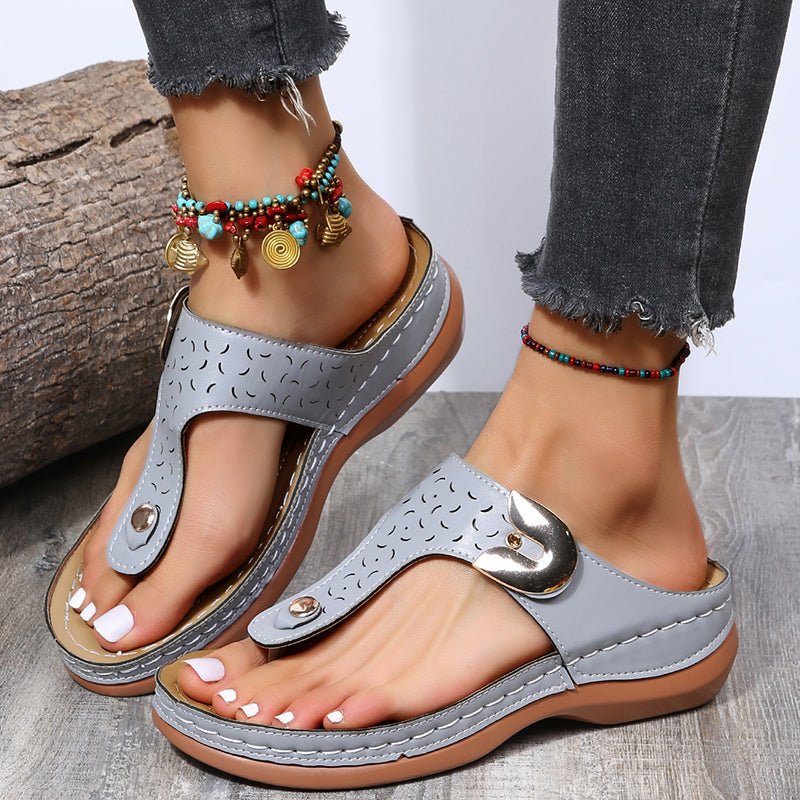 2026 Summer New Women's Metal Decor Feature Pattern Wedge Flip-Flops