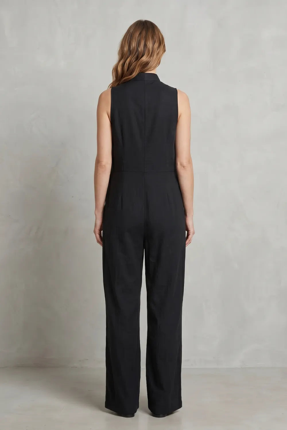 Relaxed minimalist silhouette – Jumpsuit