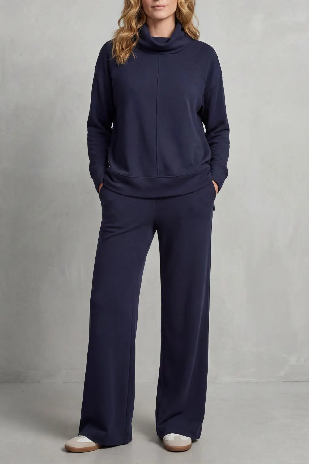 Relaxed elegance – Two-piece lounge set