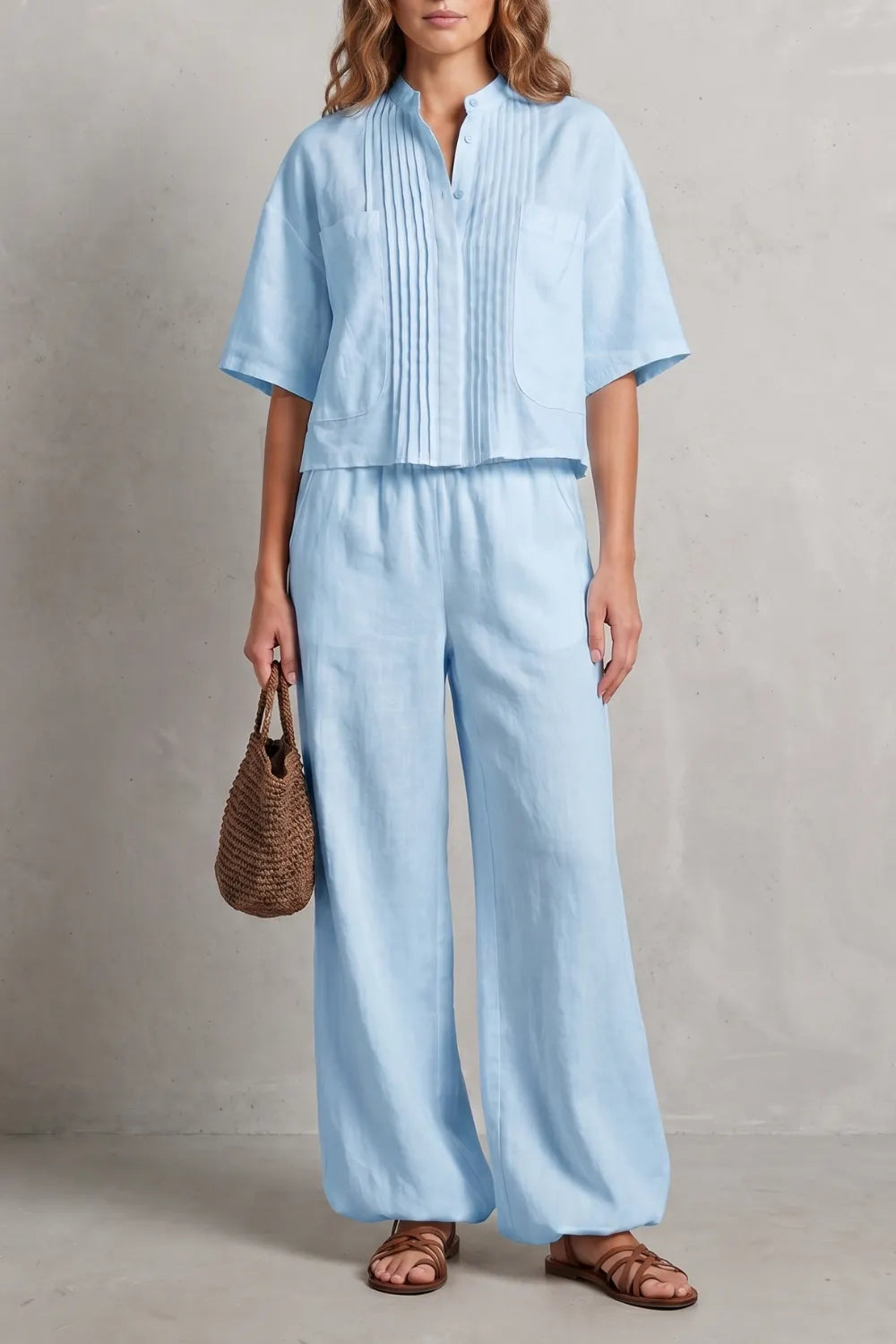 Breezy pleated elegance – Trouser set