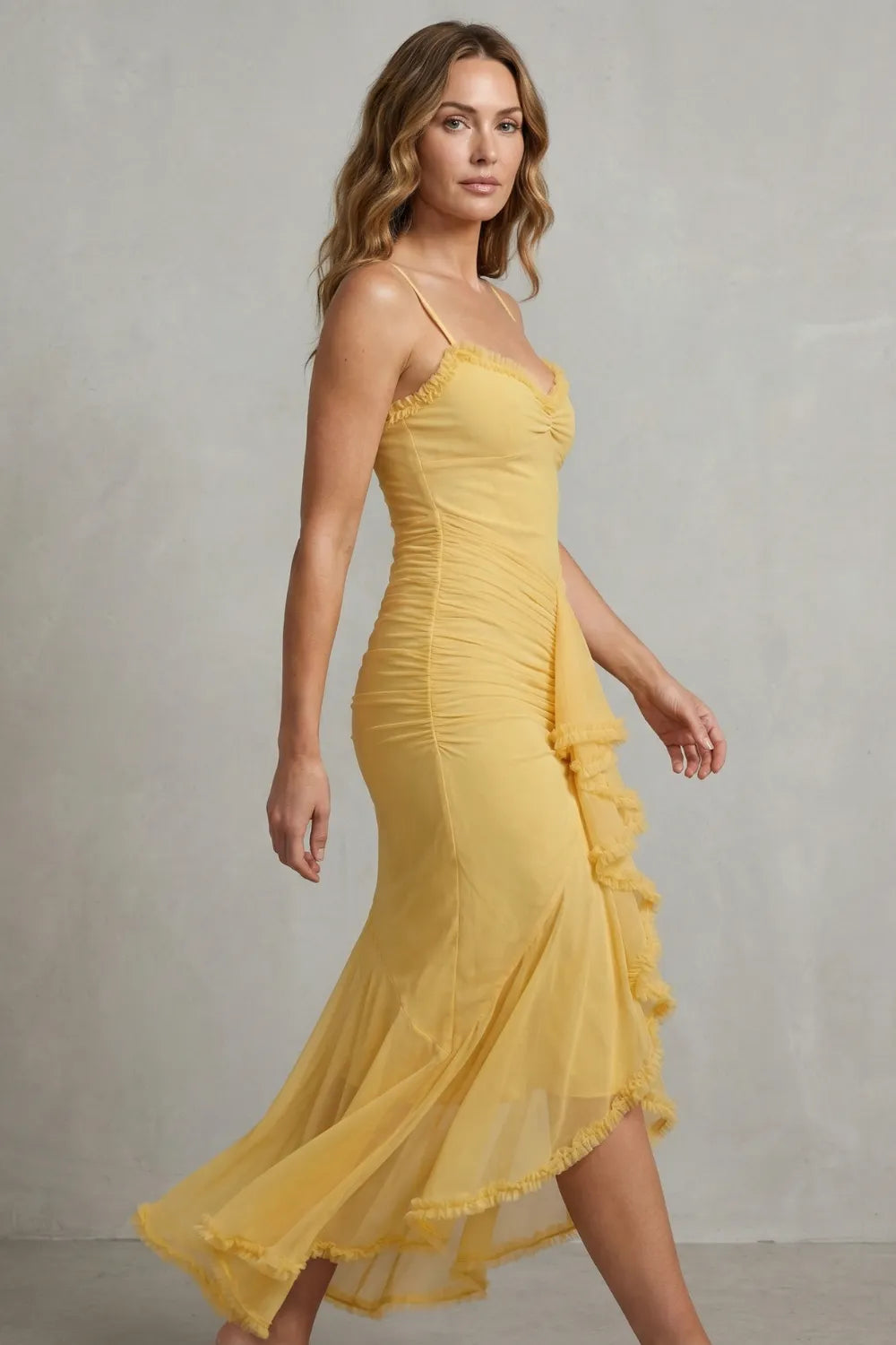 Feminine ruffle allure – Sleeveless high low maxi dress