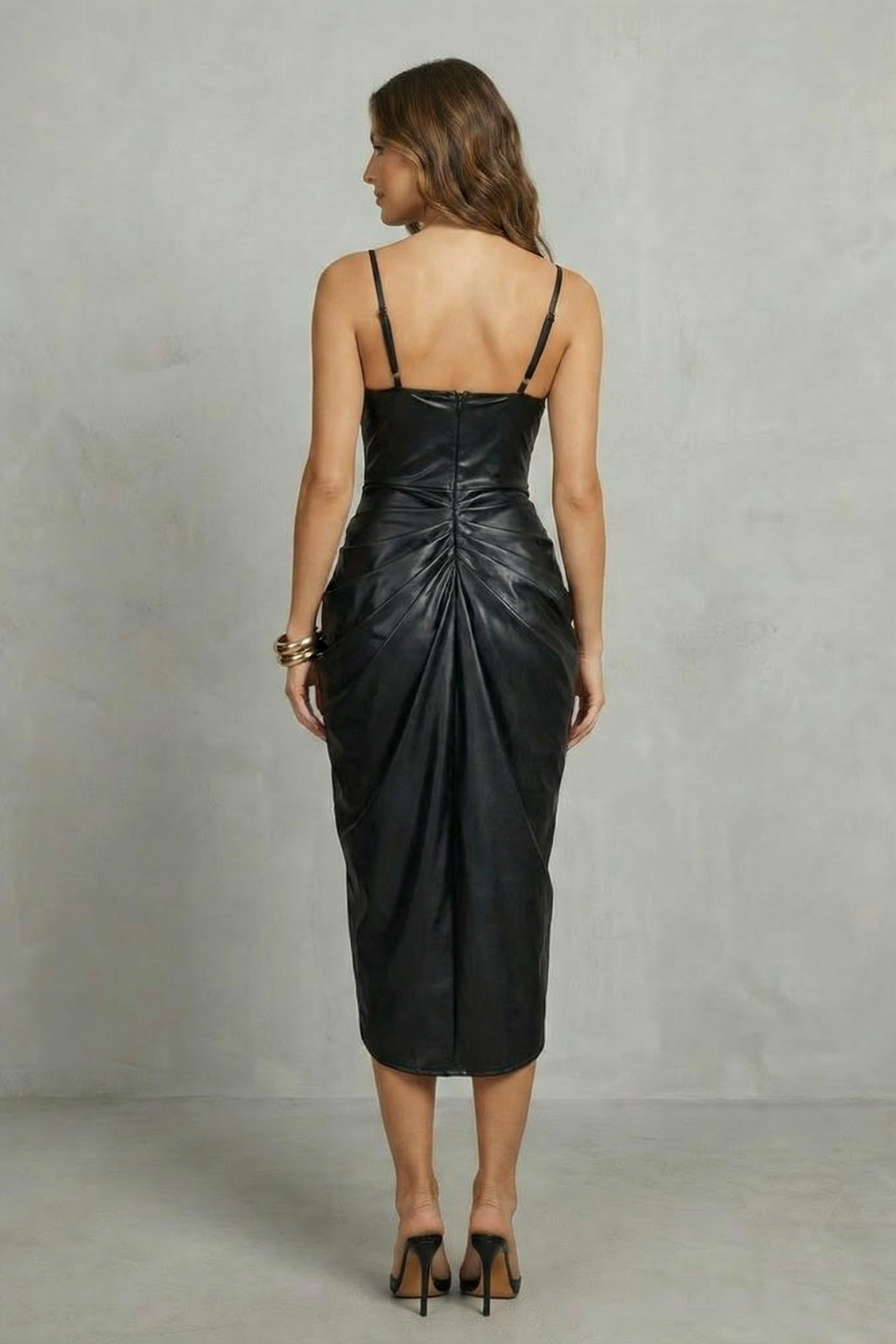 Sculpted pleated elegance – Midi dress