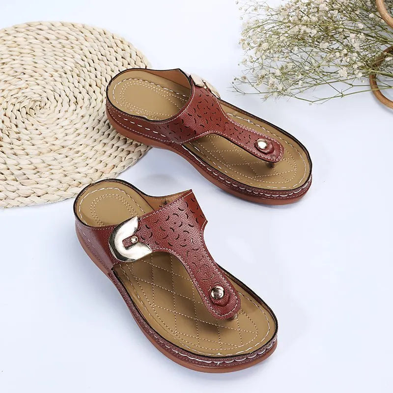 2026 Summer New Women's Metal Decor Feature Pattern Wedge Flip-Flops