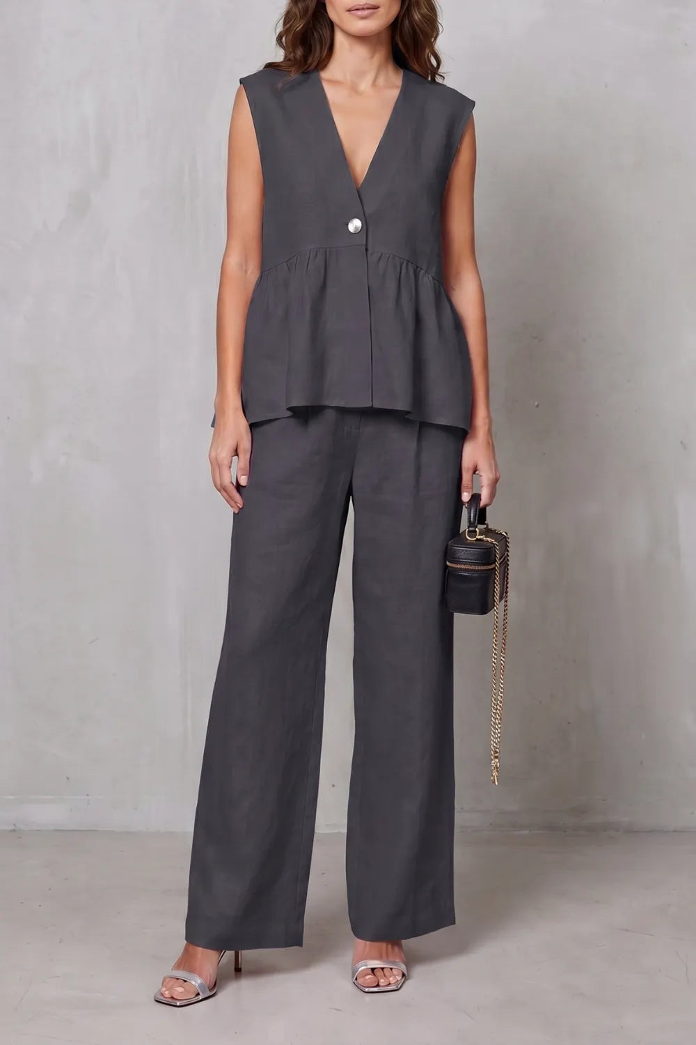 Soft peplum elegance – Two-piece trouser set