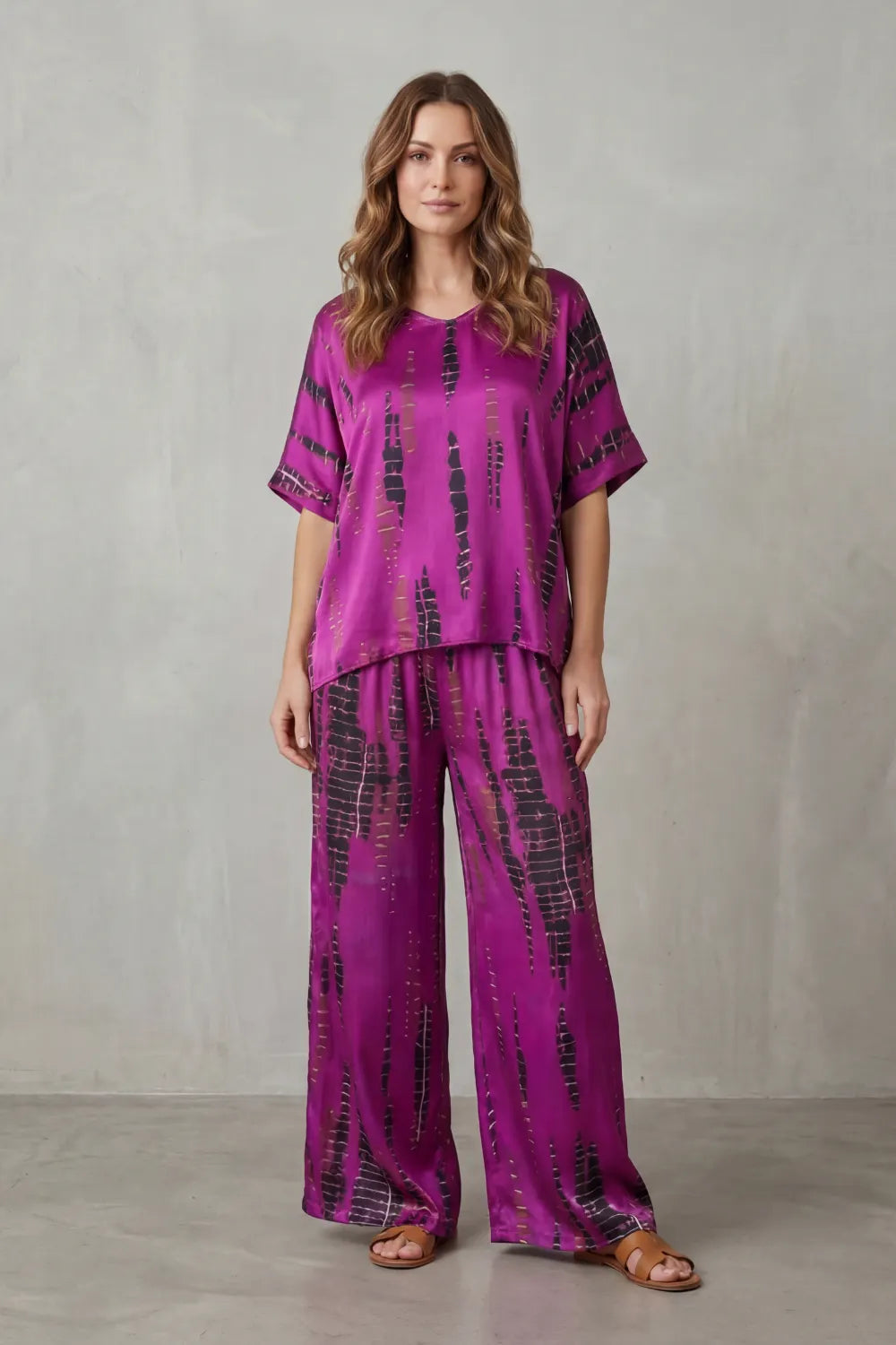 Abstract Print Detail – Wide-Leg Lounge Set