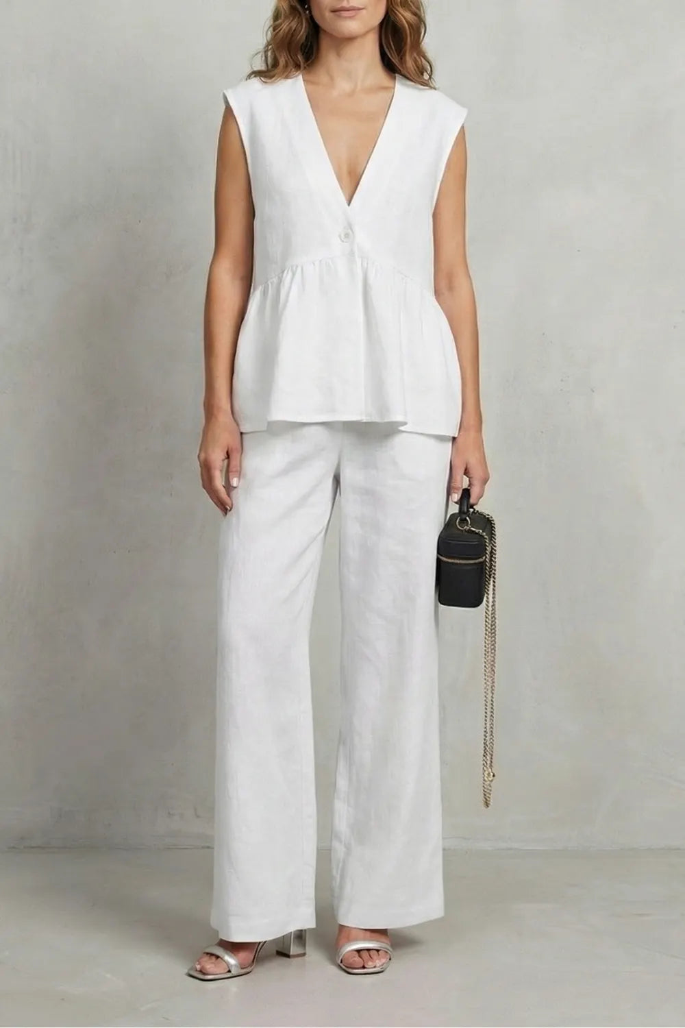 Soft ruffle elegance – Top and trouser set