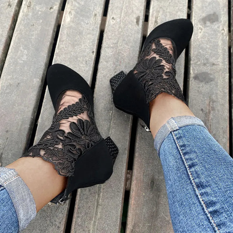 JOLIE? - Chic Lace Heeled Boots