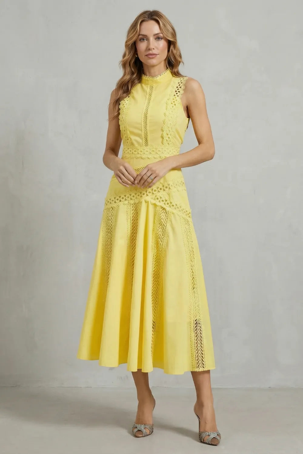 Intricate lace panels – Elegant midi dress