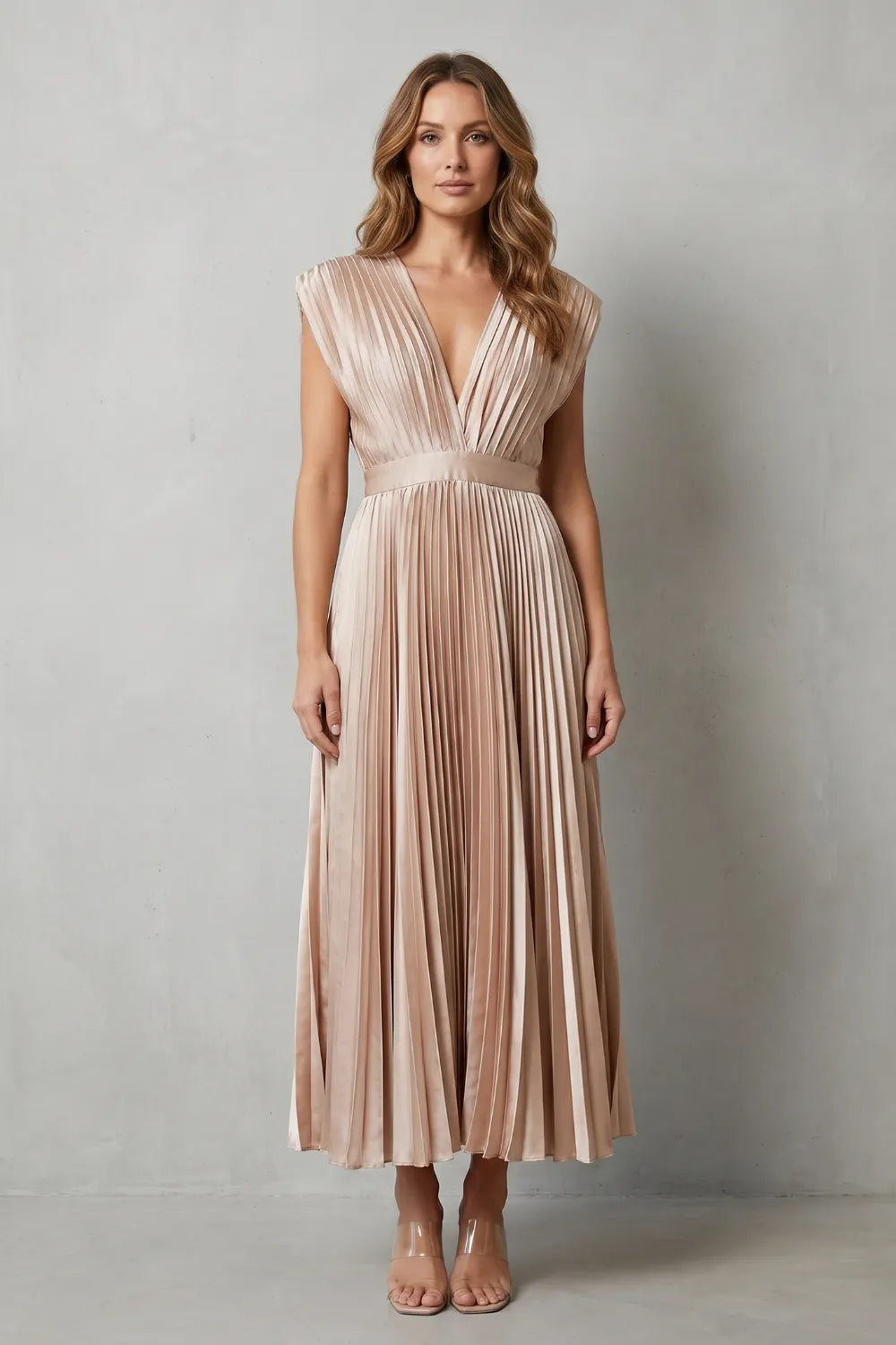 Flowing pleated elegance – Midi dress