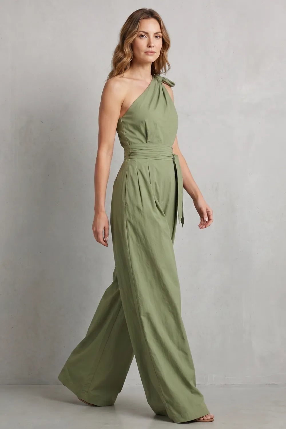 Graceful draped silhouette – One-shoulder jumpsuit