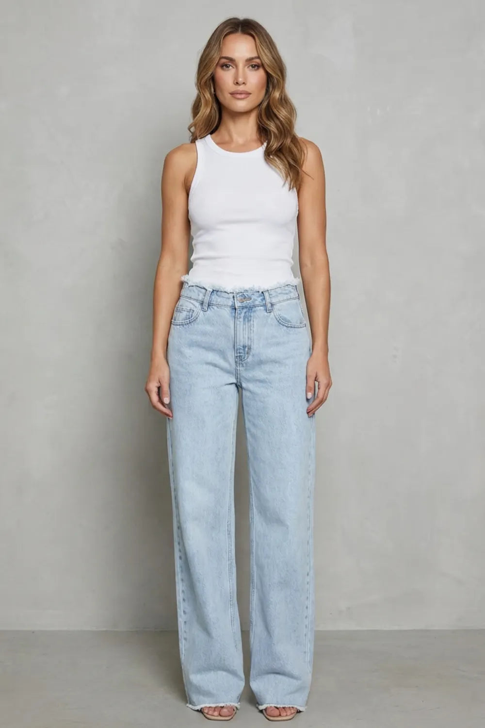 Raw hem detail – High-waist wide-leg jeans