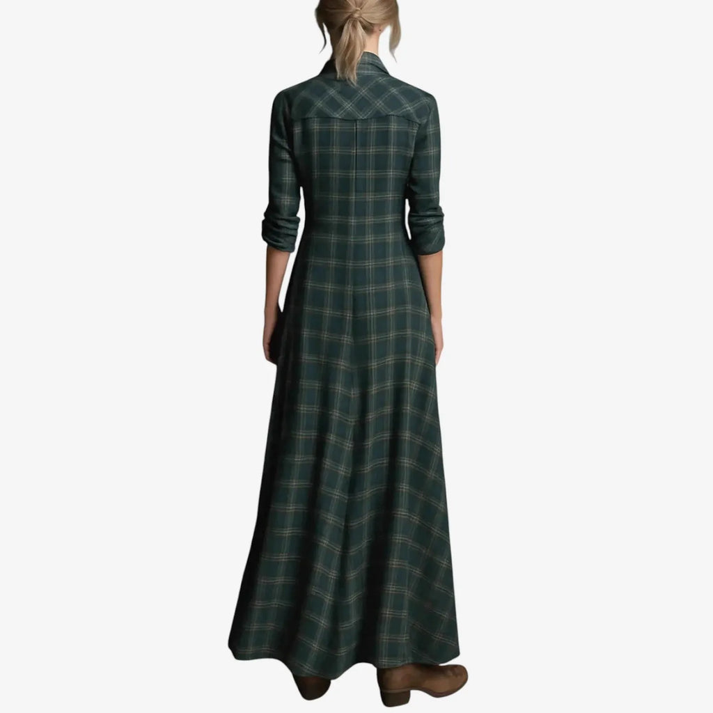 Carisse - Collared Minimalist Dress