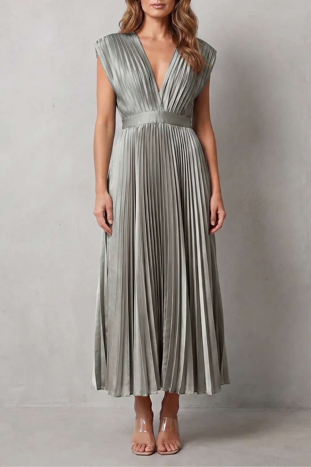 Flowing pleated elegance – Midi dress