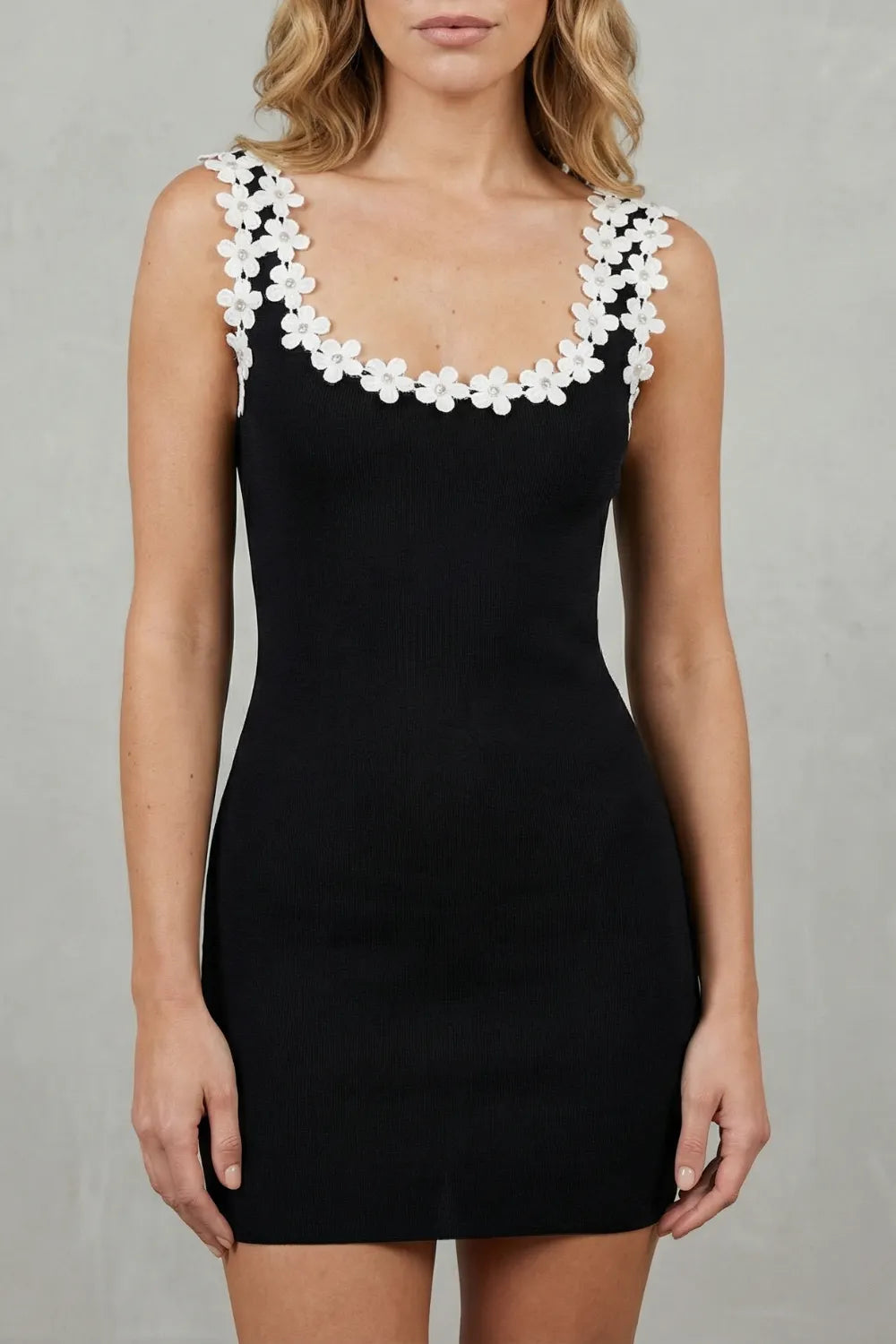 Sweet contrast – Women’s Bodycon Mini Dress with Flower Details