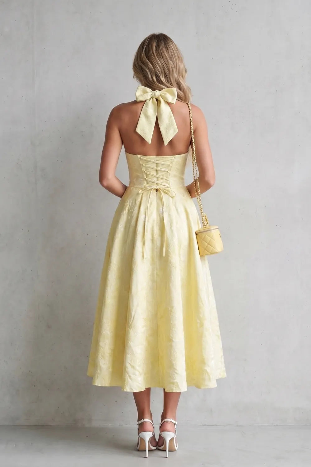 Halter floral elegance – Midi dress