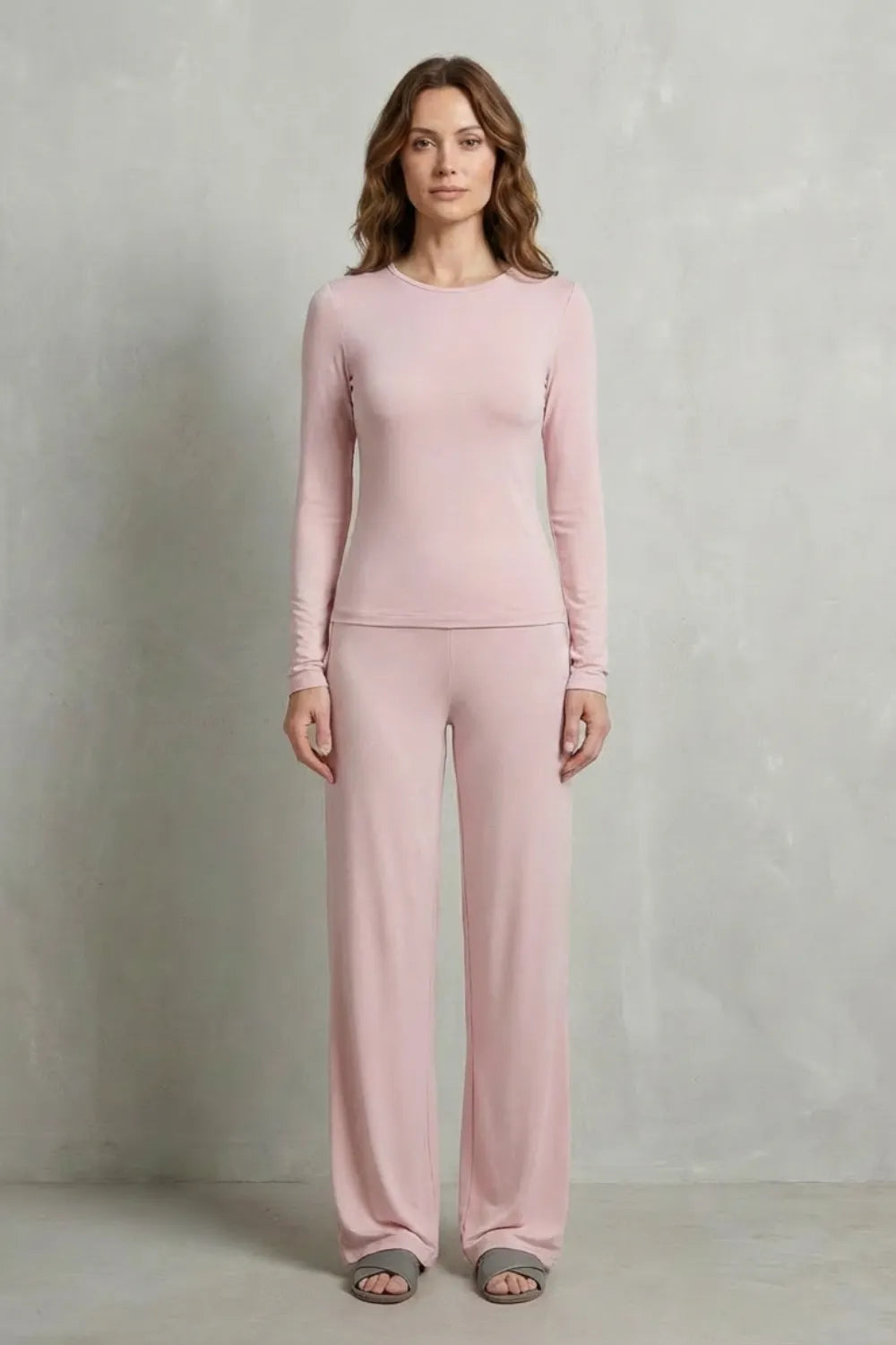 Sleek Simplicity – Pure Color Wide-Leg Pants Suit
