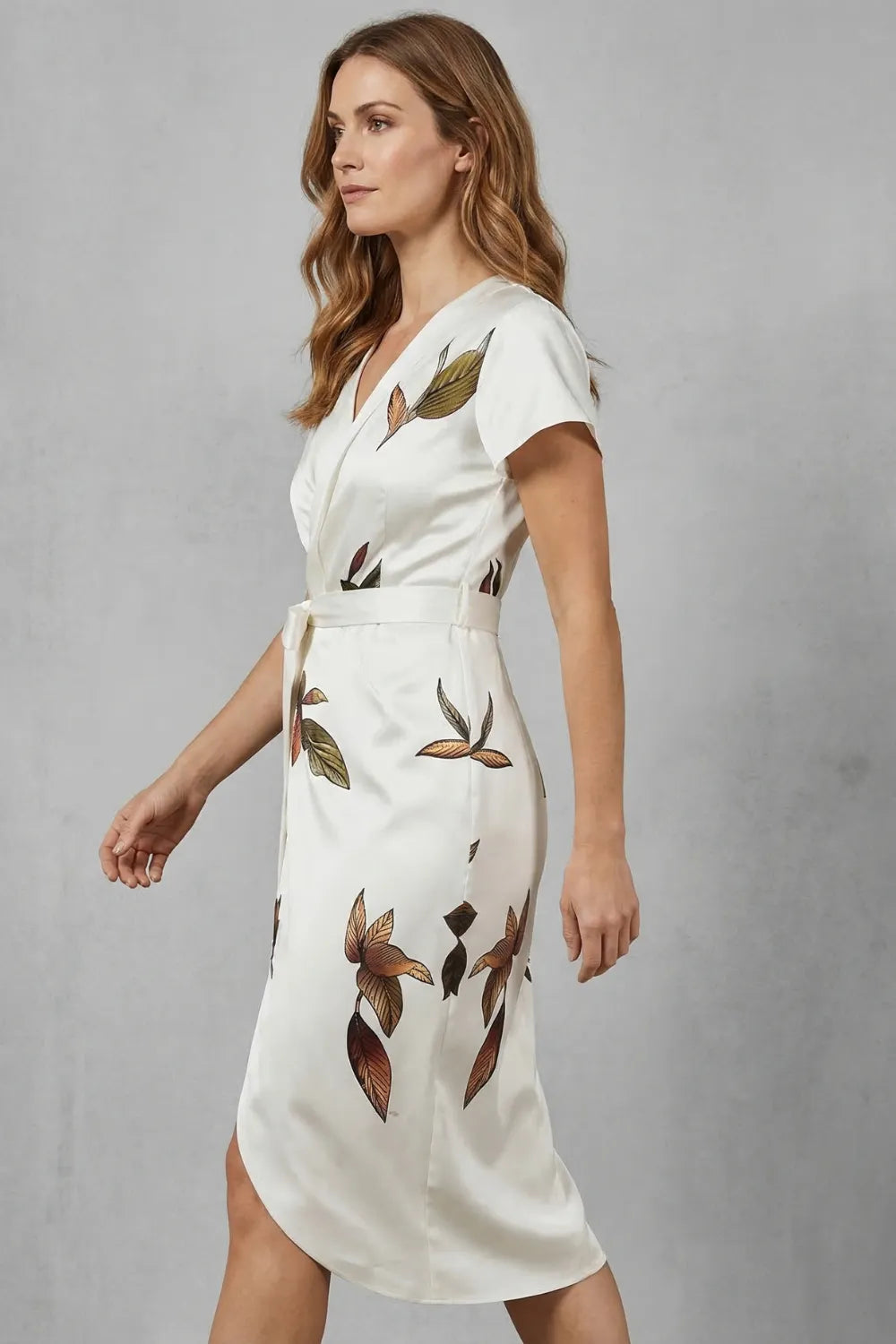 Effortless wrap silhouette – Midi dress
