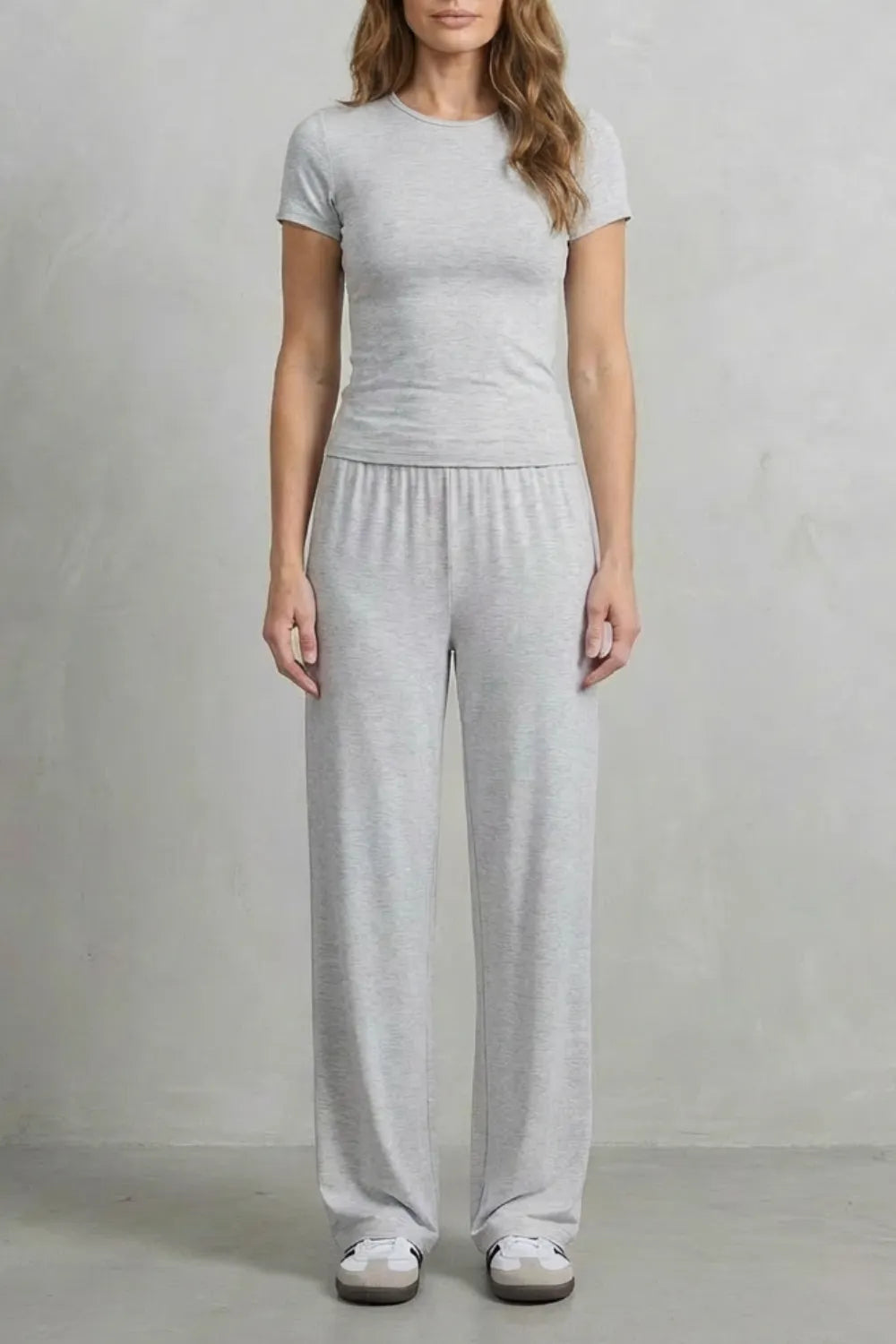 Sleek Simplicity – Pure Color Wide-Leg Pants Suit
