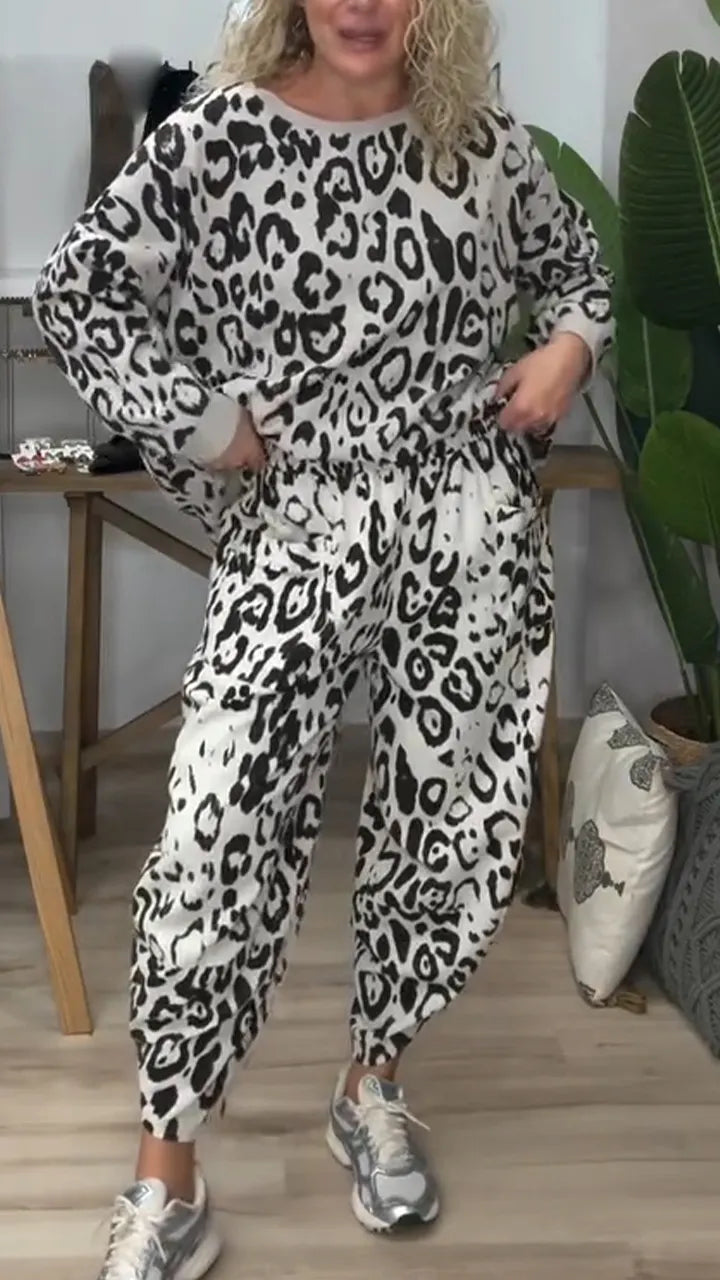 Women Round Neck Printed Top and Pants Casual Suit