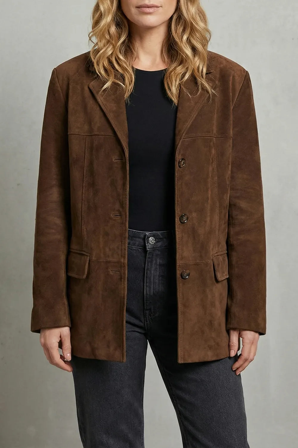 Structured shoulders – Suede blazer