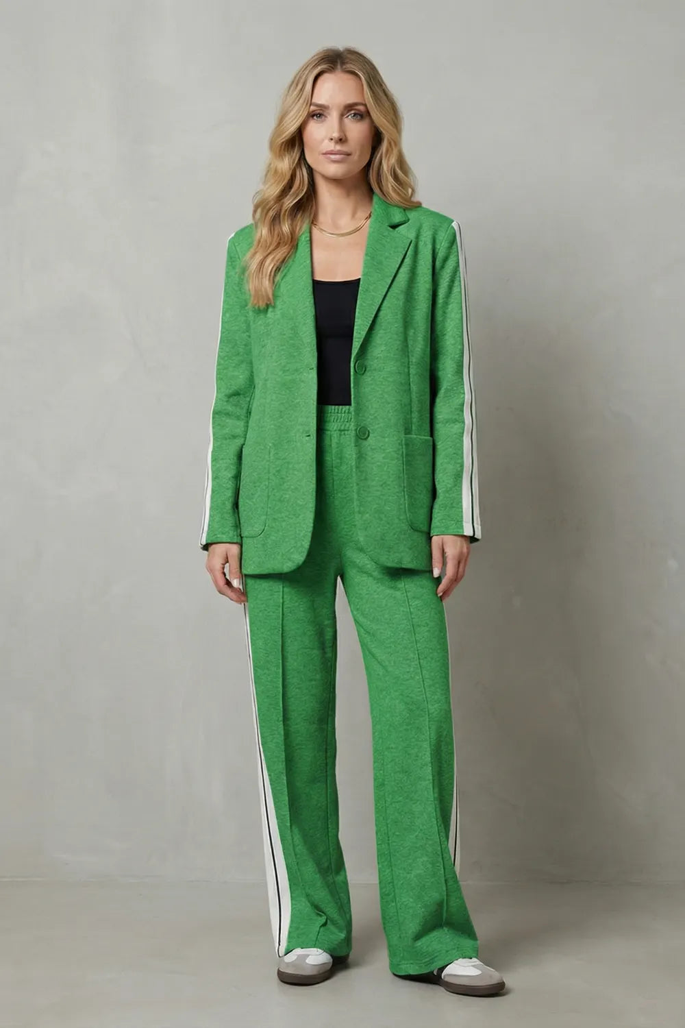 Sporty tailored contrast – Two piece set