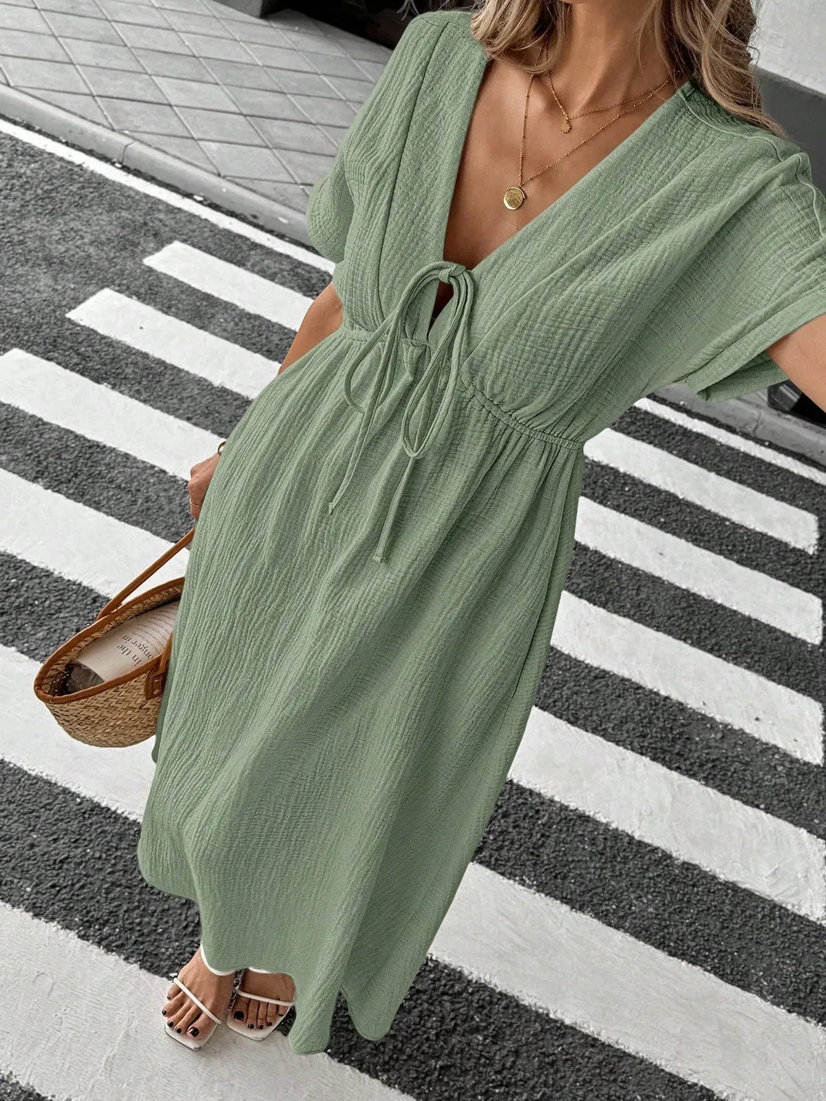🔥Women's Summer Solid Color V-Neck Cotton Dress