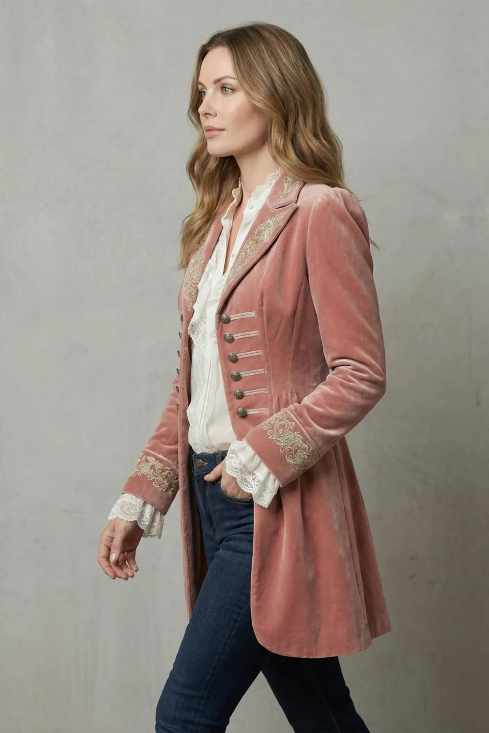 Embroidered vintage silhouette – Long coat