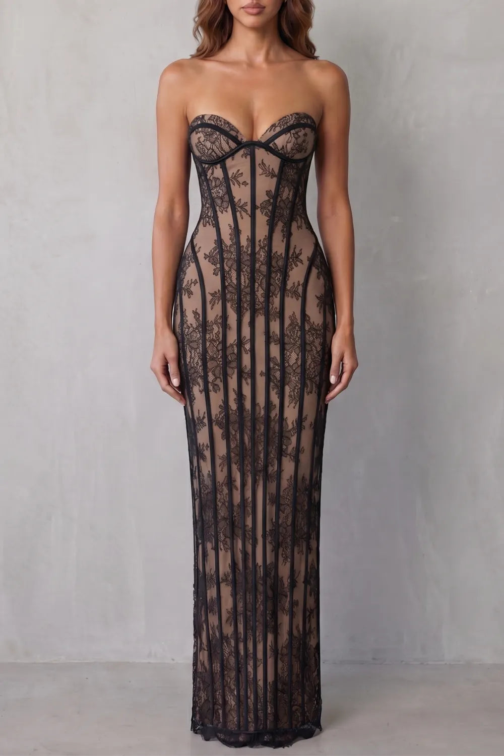 Sculpted lace allure – Maxi dress