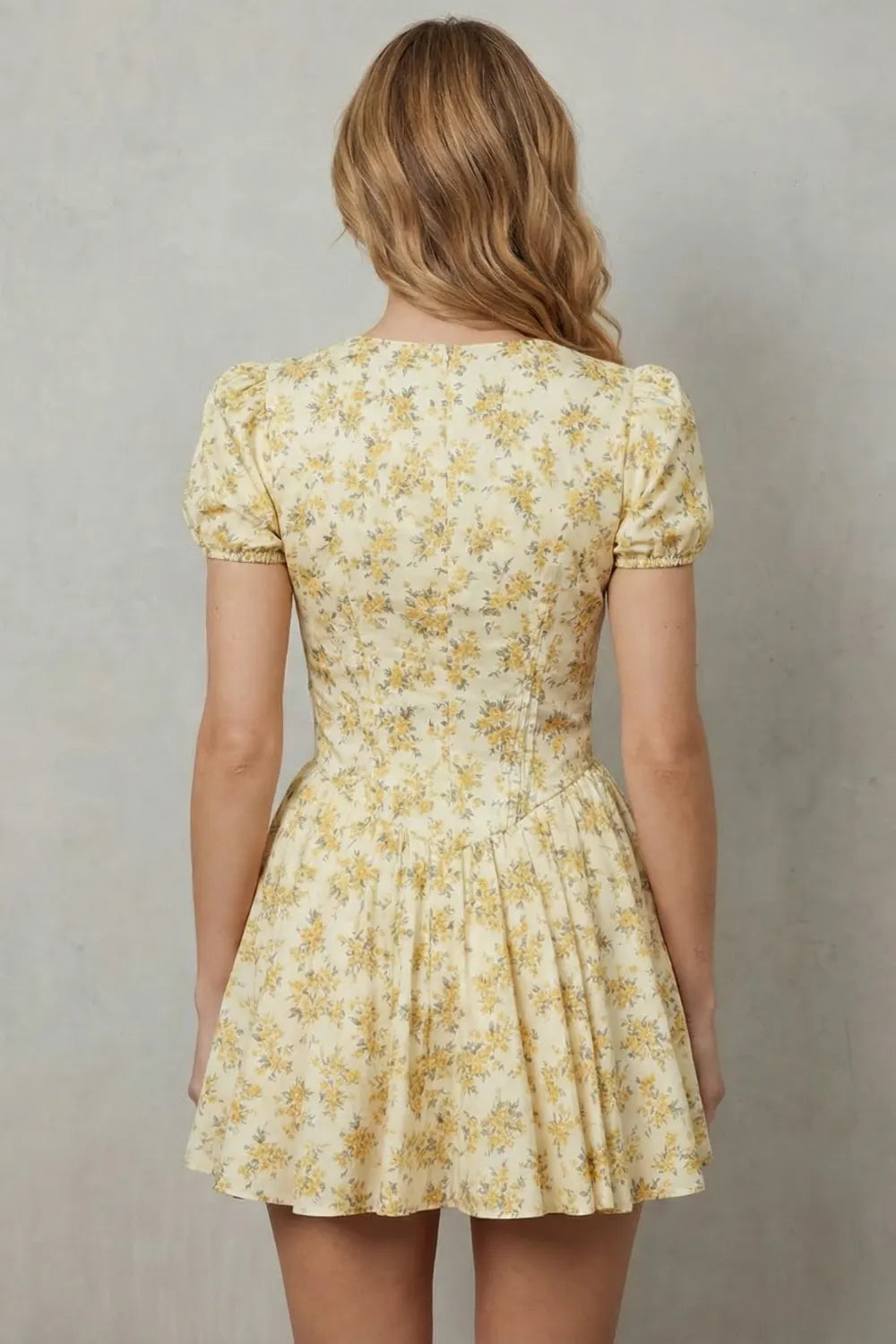 Floral summer charm – Mini dress