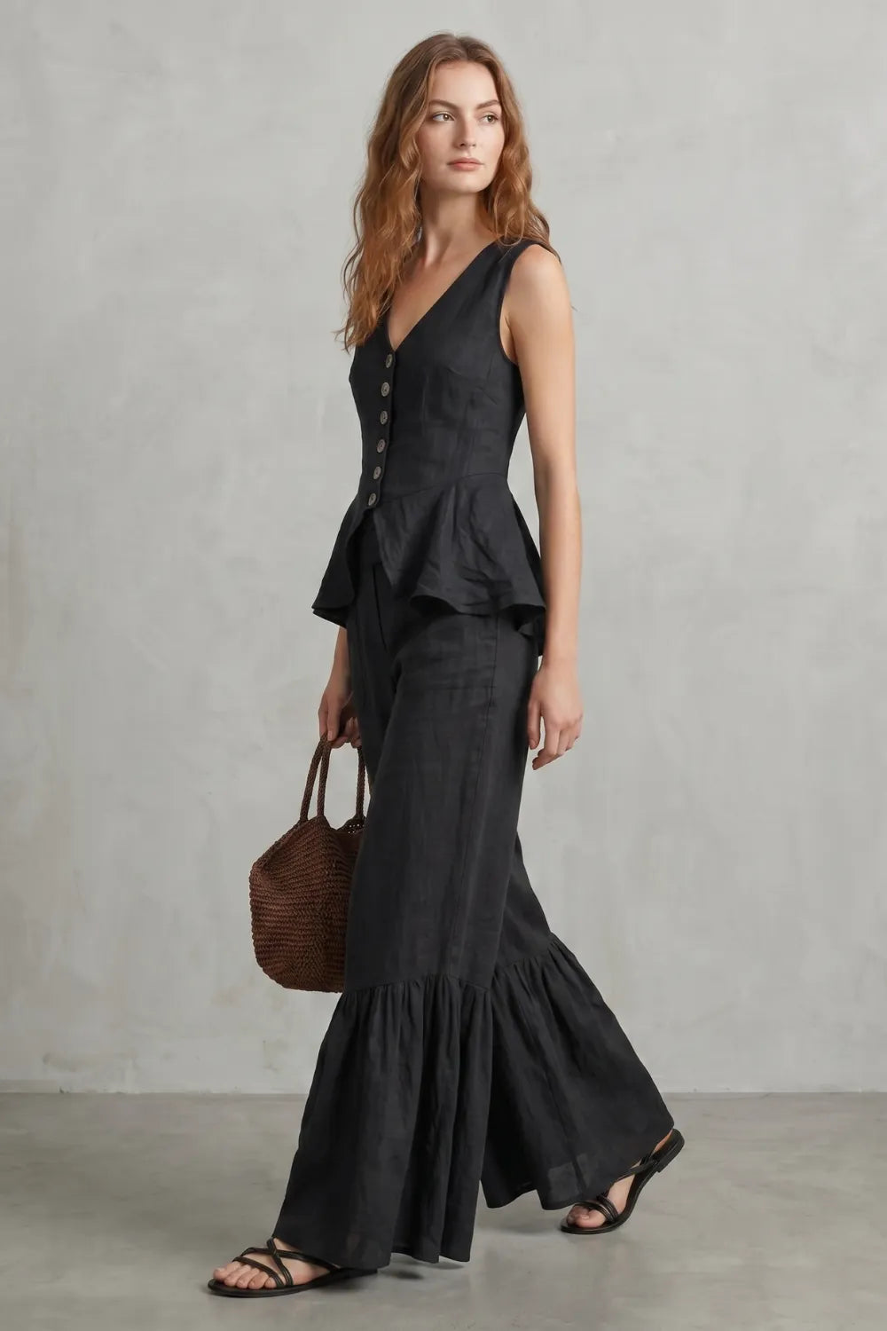 Ruffled resort elegance – Trouser set