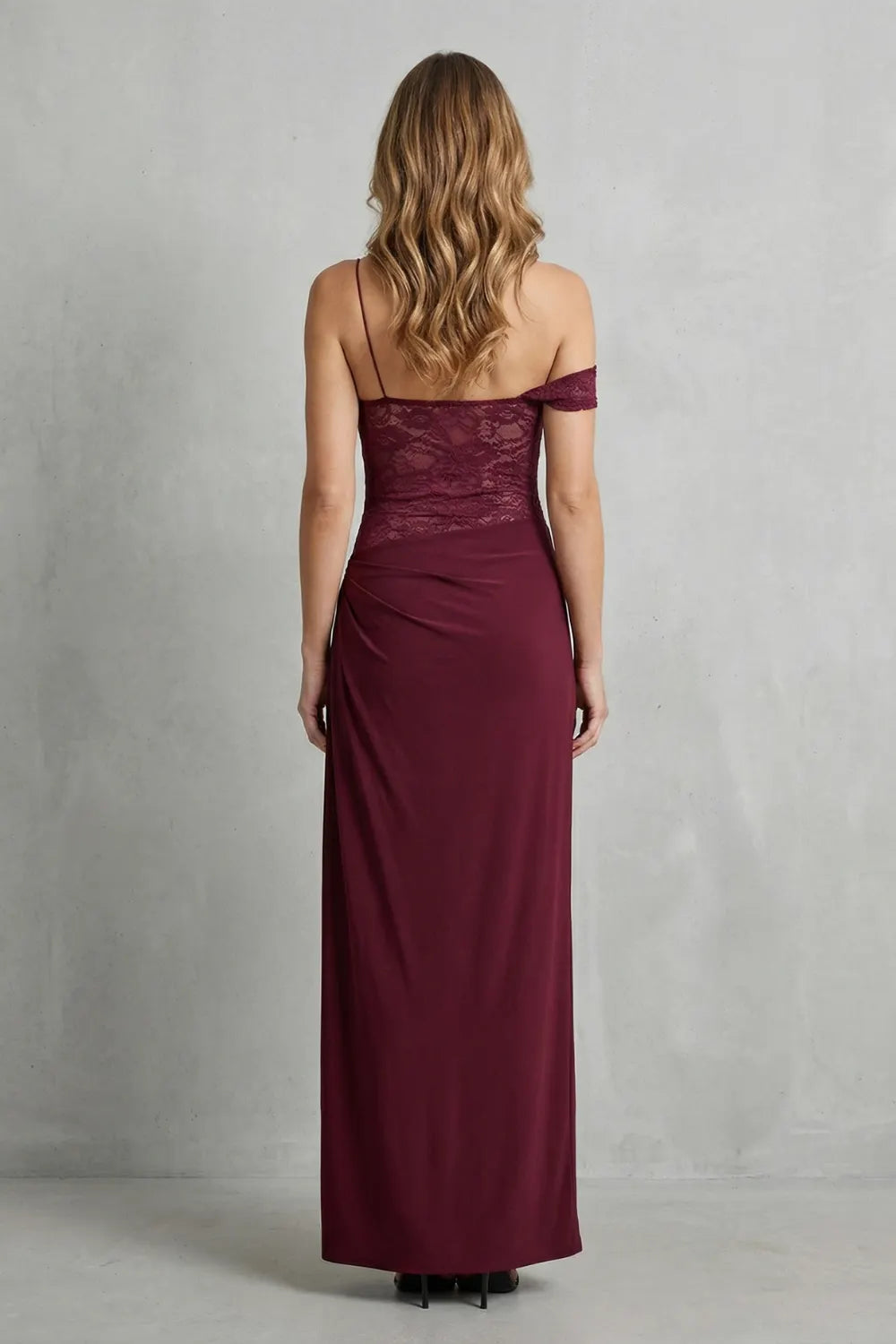Timeless romance – Women’s Elegant Lace Maxi Dress