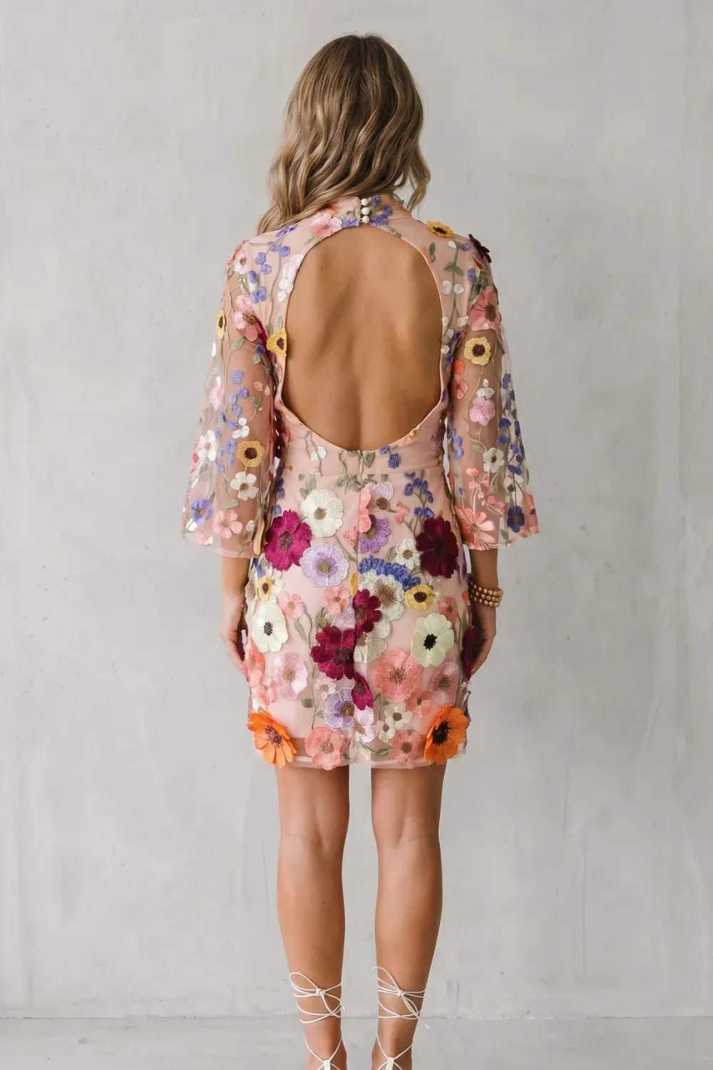 Embroidered floral allure – Mini dress