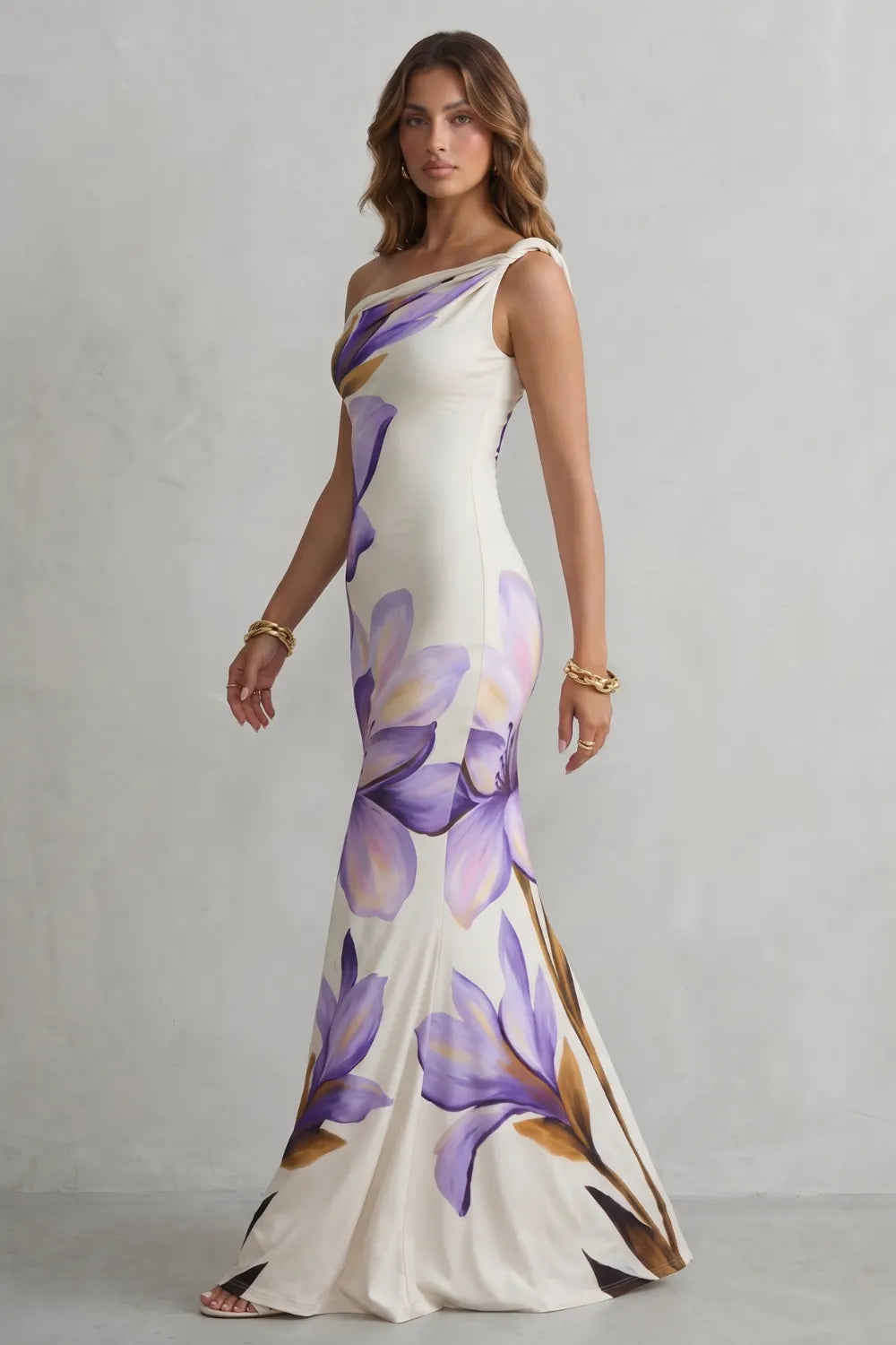 Off-shoulder floral allure – Maxi dress