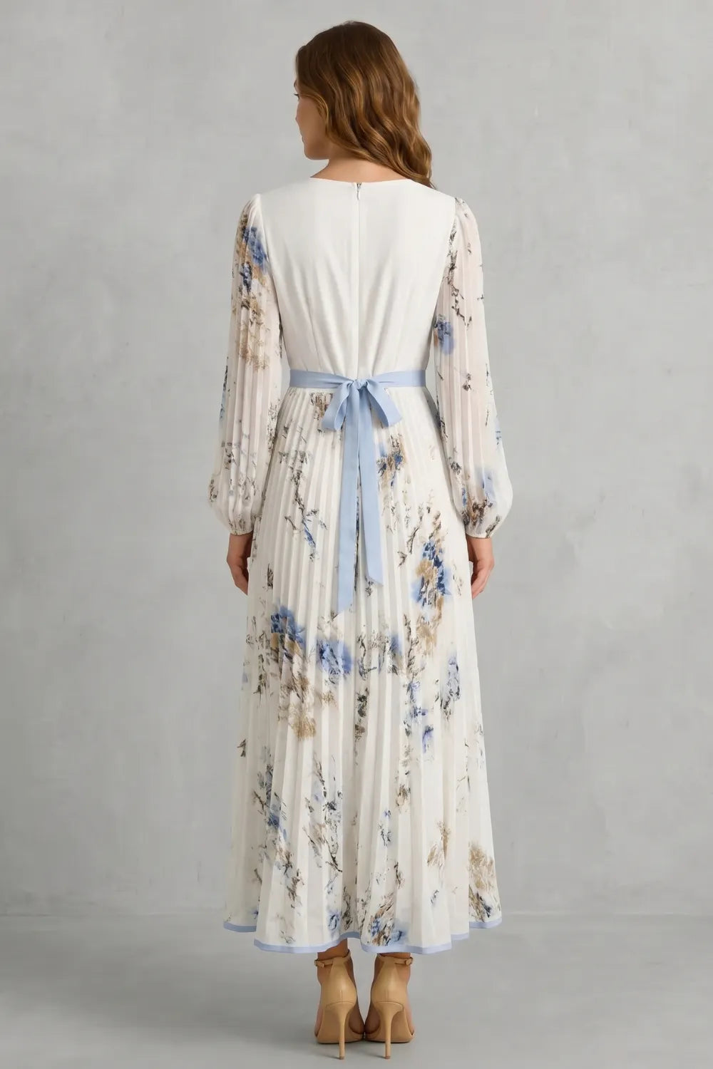 Romantic pleats – Floral maxi dress