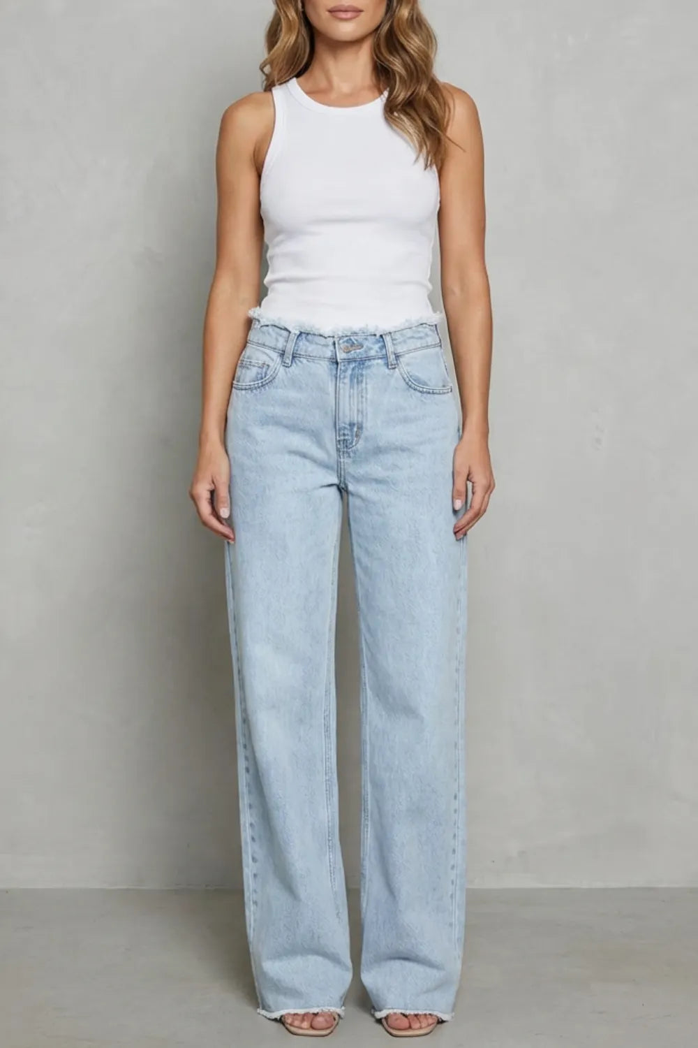 Raw hem detail – High-waist wide-leg jeans