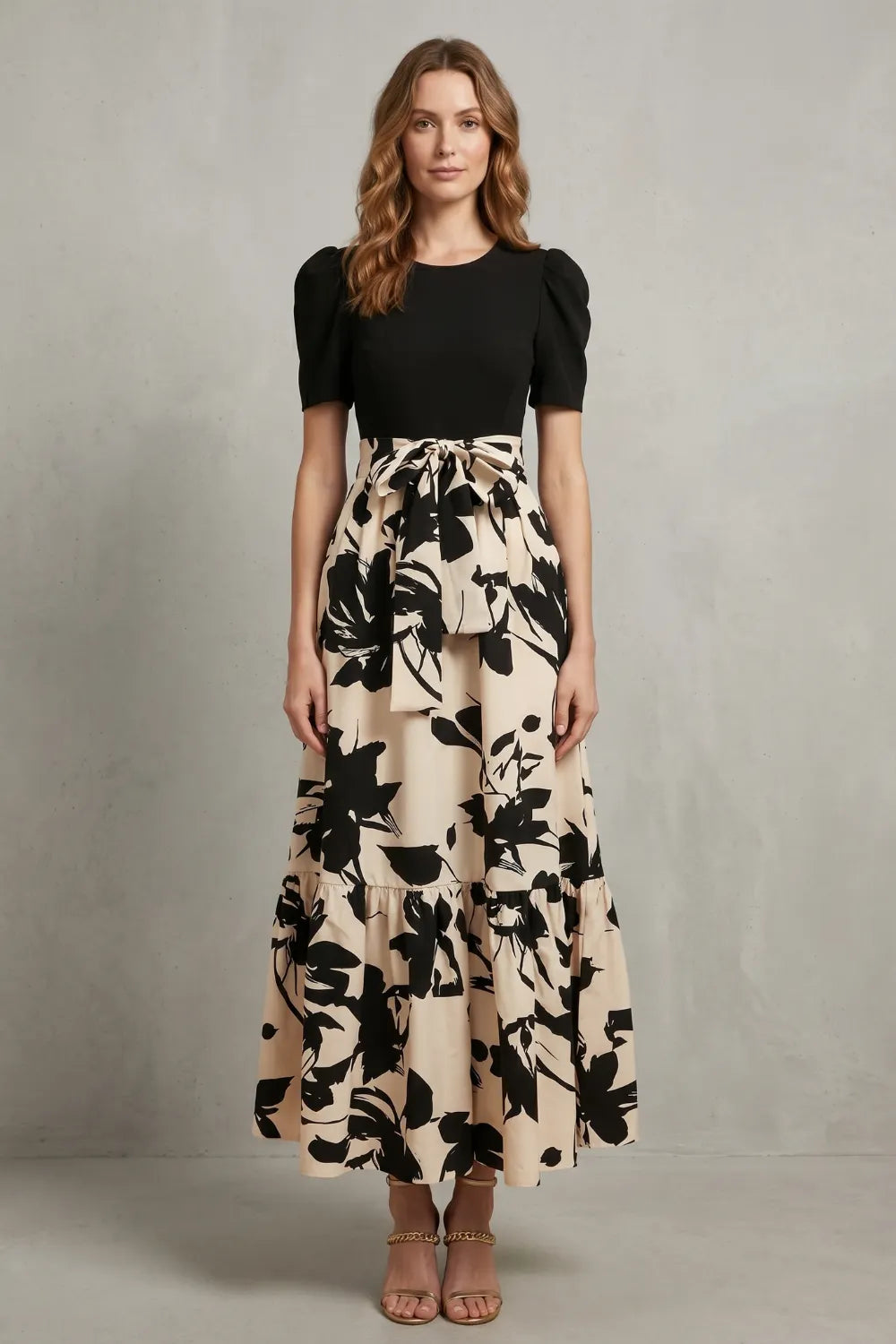 Artistic floral contrast – Maxi dress